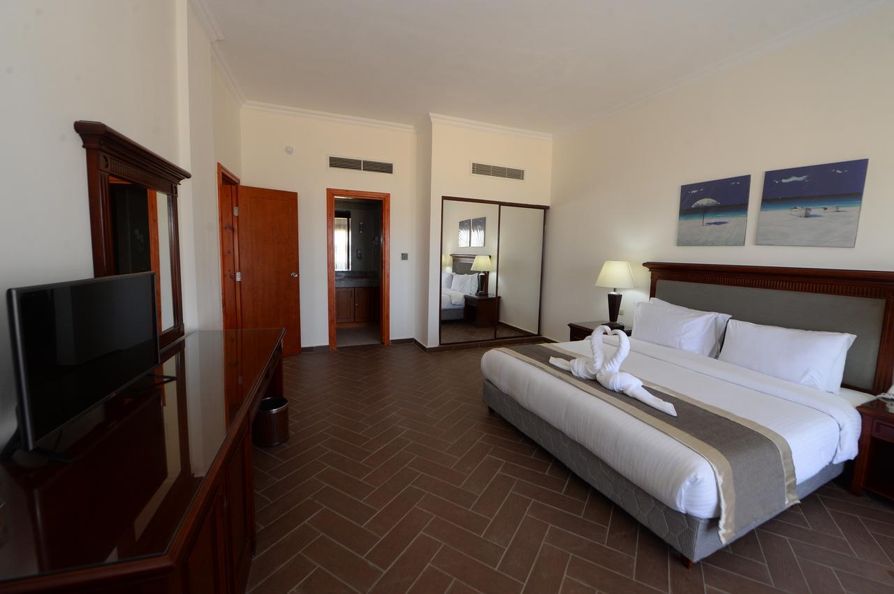 Savanna Empire Spa & Resort Ataqah Exterior photo